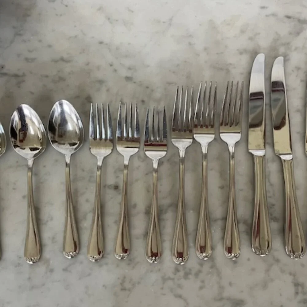 REED & BARTON Select Oval Thread Stainless Steel Flatware 12 Pieces